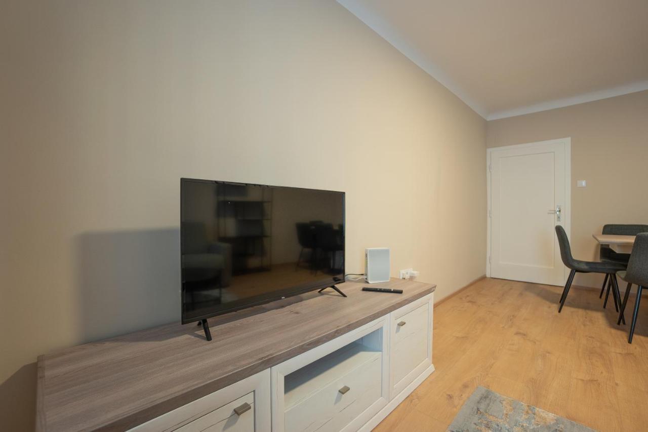 A 2-Bedroom Apartment With A King-Size Bed And A Balcony Is Located Just A 15-Minute Walk From Stephansplatz. Viena Exterior foto